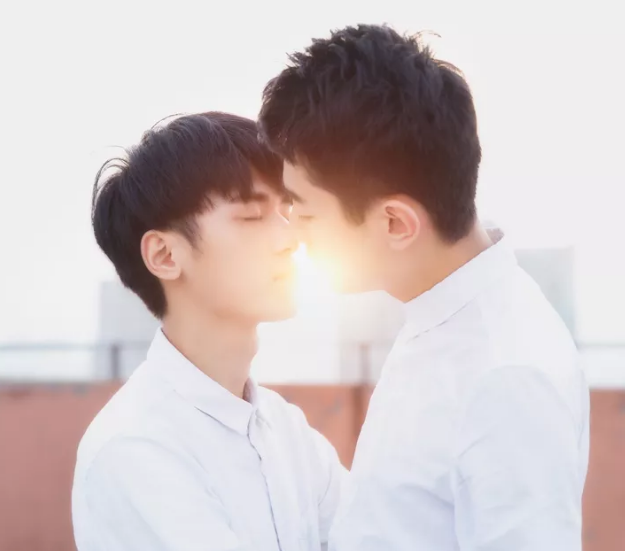 gay跟直男的一吻-51虹马