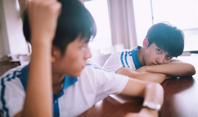 我爱上了直男室友，他对我也很好-51虹马