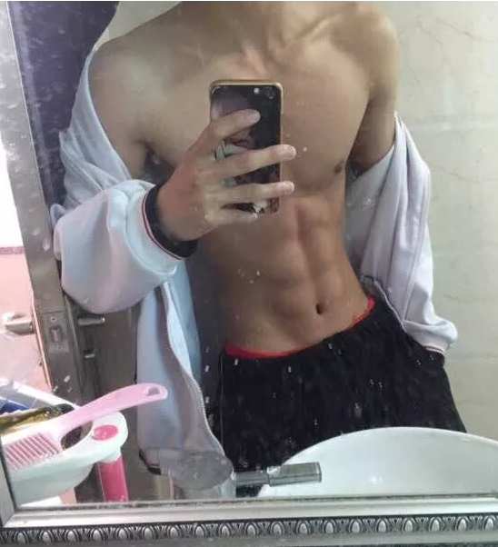 小攻改变了我用香肠夹腿的习惯。-51虹马