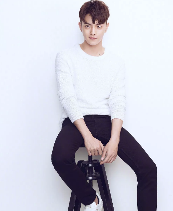 颜正腿长身材好，笑起来有点坏坏的撩！许凯 - 51虹马