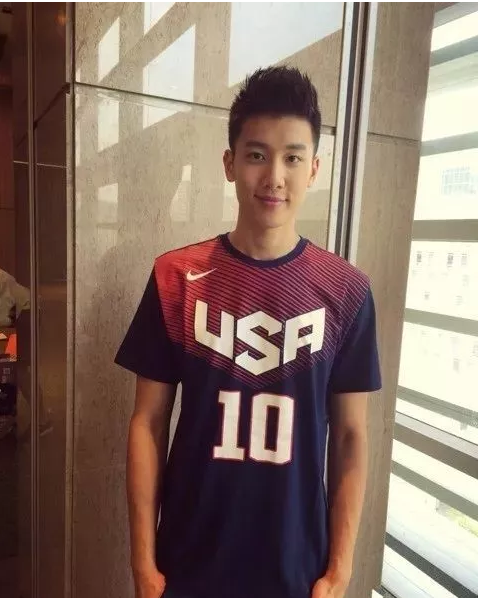 190CM大长腿篮球男孩,这个10头身的阳光小子真帅!-51虹马