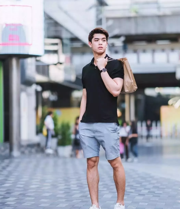 高颜值混血小王子，大胸腹肌筋Rou身材的天生暖男！ - 51虹马