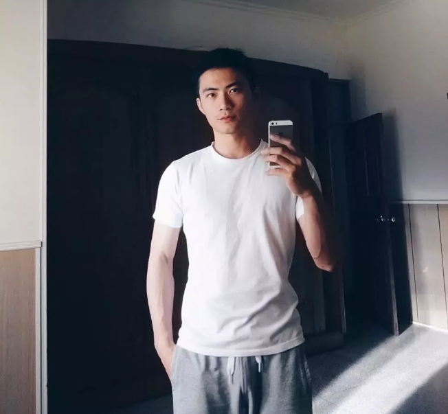 第一运动天菜拍写真!终于扒到这个天赋异禀的帅哥的INS了！ - 51虹马