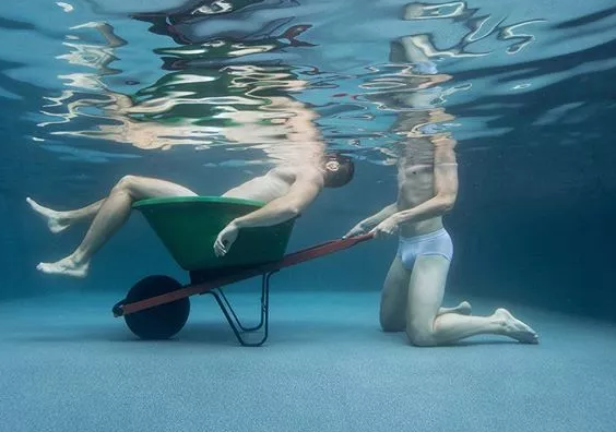 鲜肉“沿海”再拍视频mv！乖萌小帅哥终于回归清纯的模样！ - 51虹马