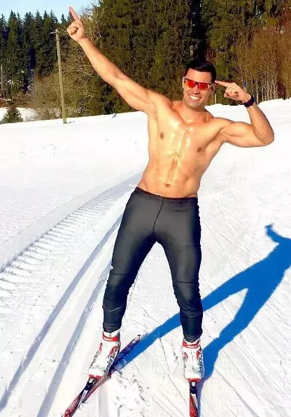 这位汤加猛男旗手惊艳了冬奥开幕式 - 51虹马