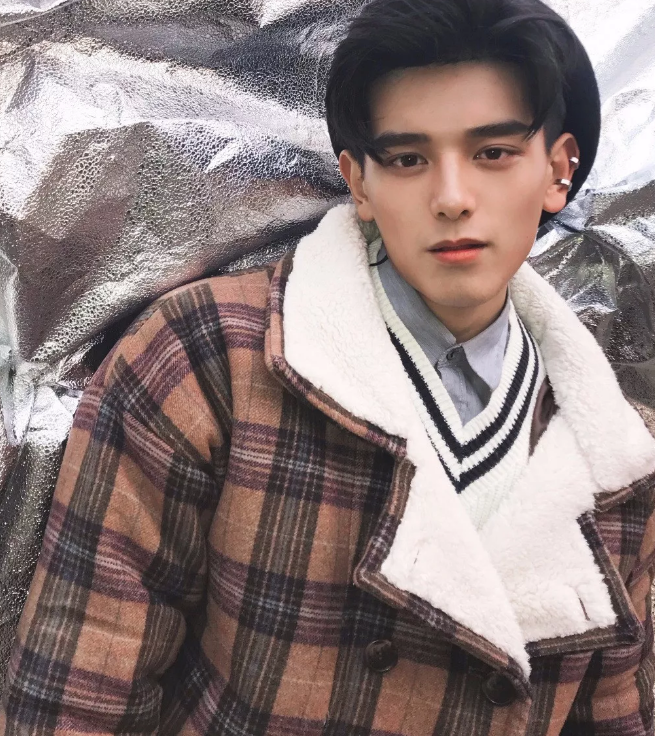 男朋友还是要找帅的，比如这个皮肤白嫩清爽帅气的小哥哥！－－牛旭东 - 51虹马