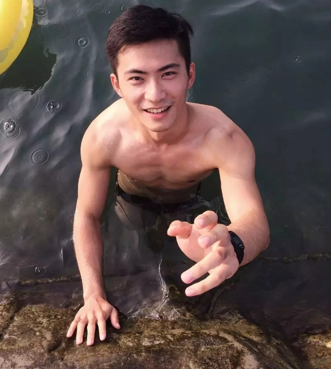 第一运动天菜拍写真!终于扒到这个天赋异禀的帅哥的INS了！ - 51虹马