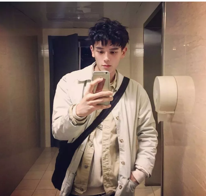 男朋友还是要找帅的，比如这个皮肤白嫩清爽帅气的小哥哥！－－牛旭东 - 51虹马