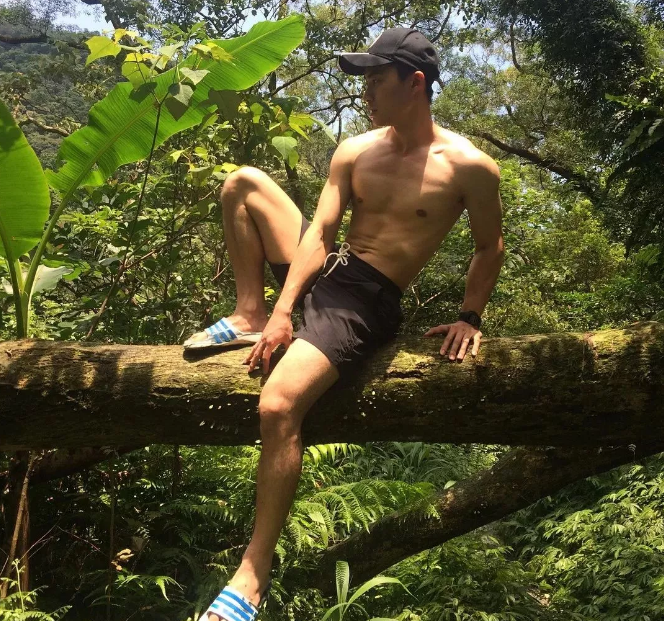 第一运动天菜拍写真!终于扒到这个天赋异禀的帅哥的INS了！ - 51虹马