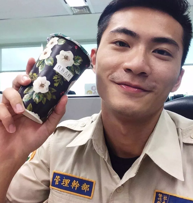 第一运动天菜拍写真!终于扒到这个天赋异禀的帅哥的INS了！ - 51虹马