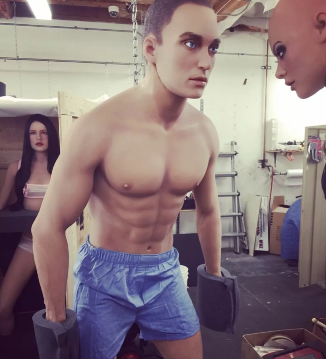 世界上第一位电动男友诞生! - 51虹马