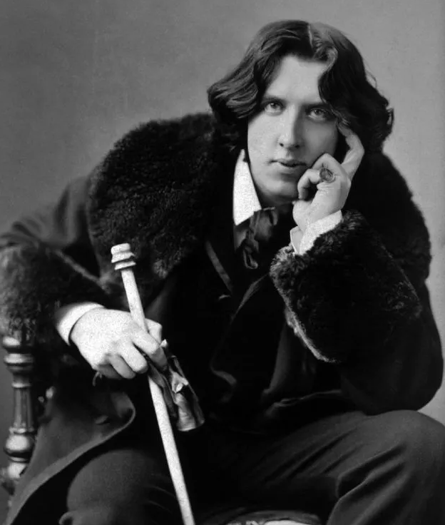 世界上最有特点的墓地，生前太帅，墓地上都是众多爱慕者的口红印 - 51虹马