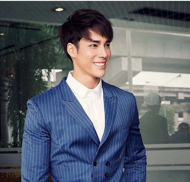 当肌肉帅哥穿上正装,这波爆肉荷尔蒙来的措不及防! - 51虹马 当肌肉帅哥穿上正装,这波爆肉荷尔蒙来的措不及防! - 51虹马