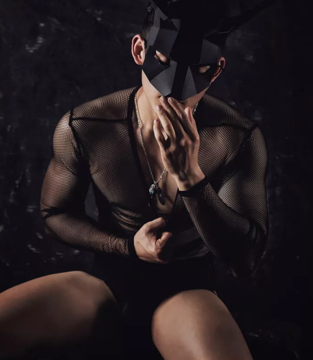 心里有座坟,住着未亡人。 - 51虹马 心里有座坟,住着未亡人。 - 51虹马