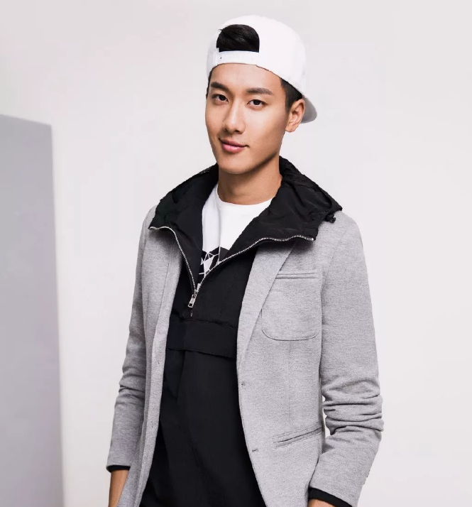 190CM大长腿篮球男孩,这个10头身的阳光小子真帅! - 51虹马 190CM大长腿篮球男孩,这个10头身的阳光小子真帅! - 51虹马