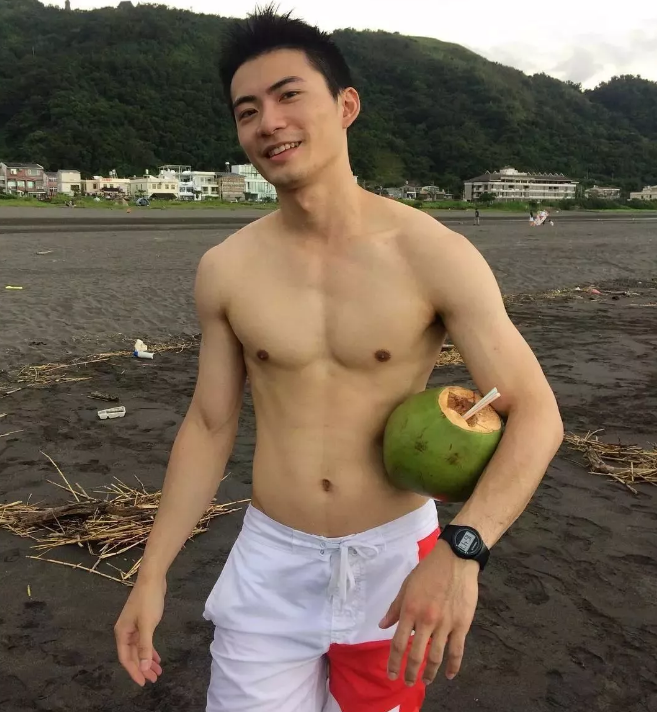 第一运动天菜拍写真!终于扒到这个天赋异禀的帅哥的INS了！ - 51虹马