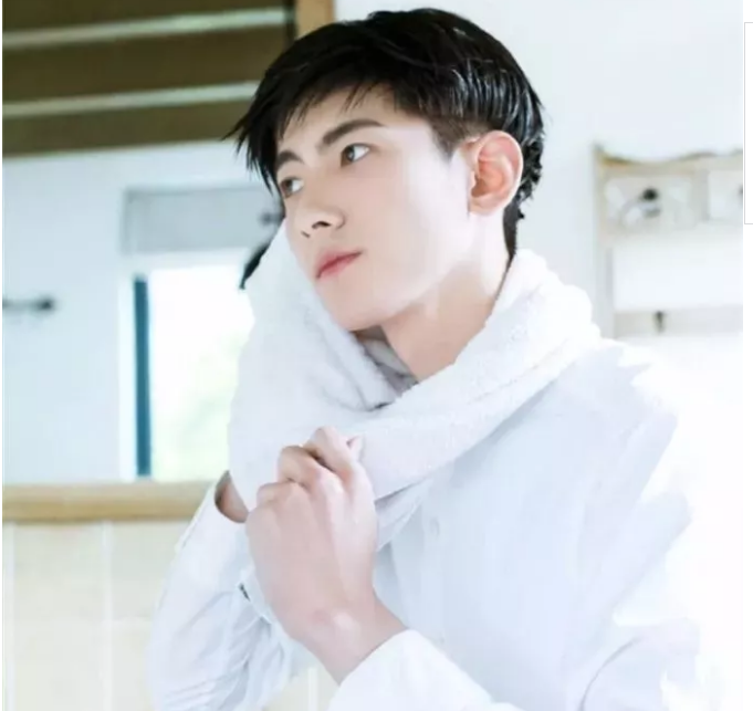 帅哥∣对这种干净简单、英俊又有少年感男生，真的好喜欢！－－张雨 - 51虹马