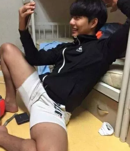 身高185cm体育生却喜欢呲我！ - 51虹马