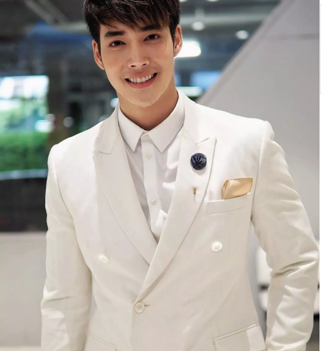 当肌肉帅哥穿上正装,这波爆肉荷尔蒙来的措不及防! - 51虹马 当肌肉帅哥穿上正装,这波爆肉荷尔蒙来的措不及防! - 51虹马