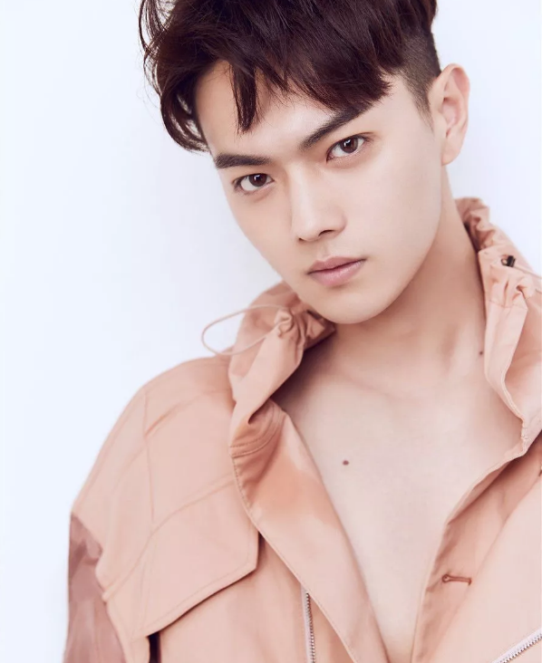 颜正腿长身材好，笑起来有点坏坏的撩！许凯 - 51虹马