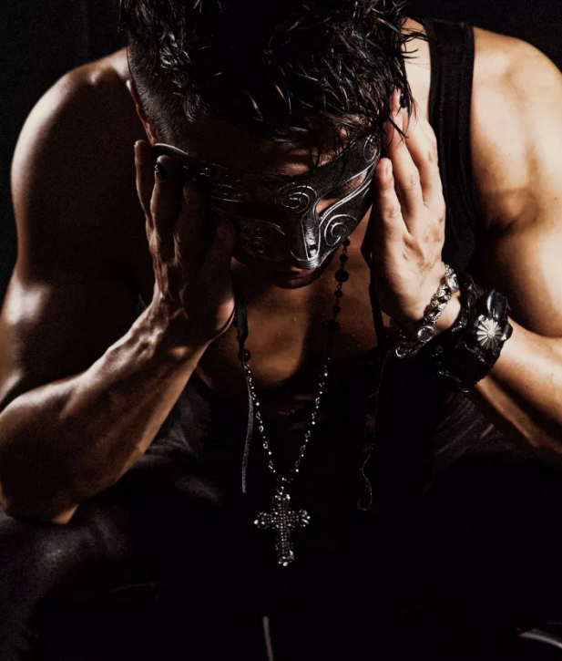 心里有座坟,住着未亡人。 - 51虹马 心里有座坟,住着未亡人。 - 51虹马