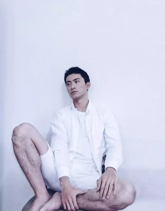 第一运动天菜拍写真!终于扒到这个天赋异禀的帅哥的INS了！ - 51虹马