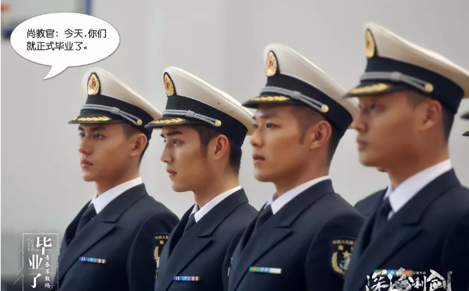 看点∣暖萌小鲜肉男友，变身八块腹肌制服石更汉，我的血槽快空了！ - 51虹马