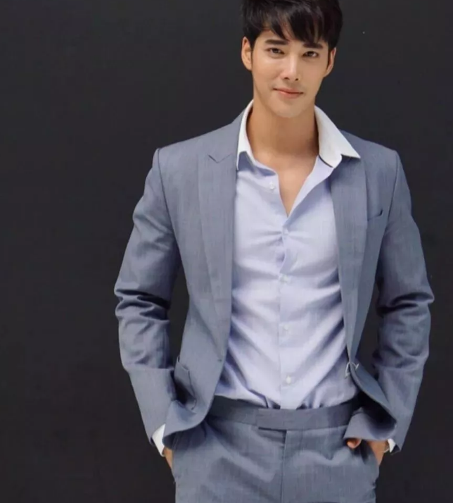 当肌肉帅哥穿上正装,这波爆肉荷尔蒙来的措不及防! - 51虹马 当肌肉帅哥穿上正装,这波爆肉荷尔蒙来的措不及防! - 51虹马