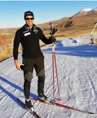 这位汤加猛男旗手惊艳了冬奥开幕式 - 51虹马