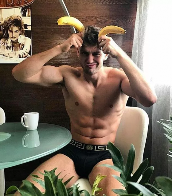 名模被爆是应召男郎，是天不恕人，还是另有隐情？ - 51虹马