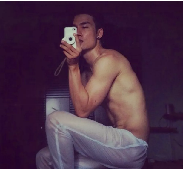 飞到美国面基的戏精Gay!-51虹马