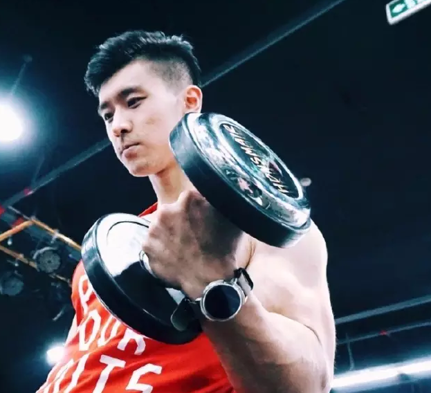 你们又要换老公了!93年肌肉小鲜肉萌帅萌帅的 - 51虹马 你们又要换老公了!93年肌肉小鲜肉萌帅萌帅的 - 51虹马