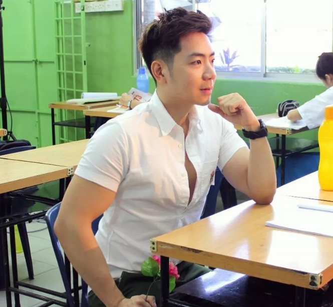 实在太大了！马来西亚歌手居然靠这个火了！ - 51虹马