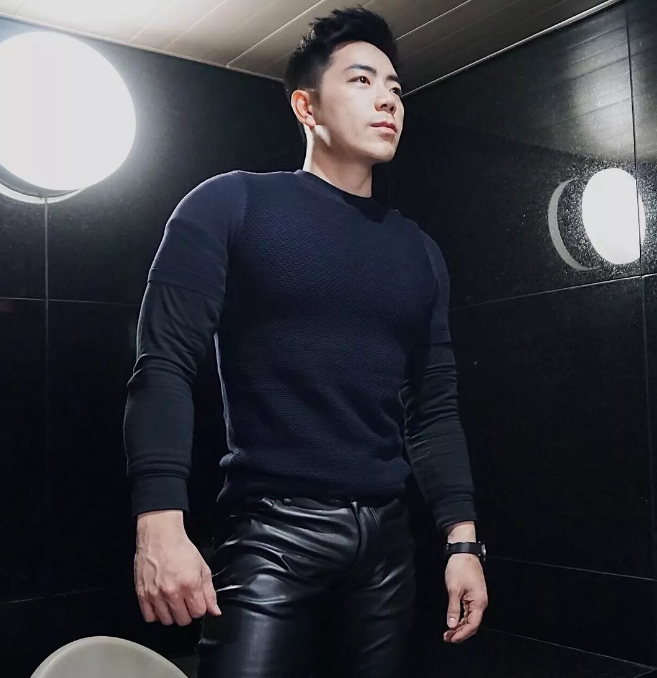 实在太大了！马来西亚歌手居然靠这个火了！ - 51虹马