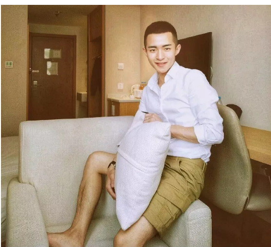 沿海上岸做起了眉妆博主，廖承宇变抖音咖，看国产网红如何自我洗白！ - 51虹马