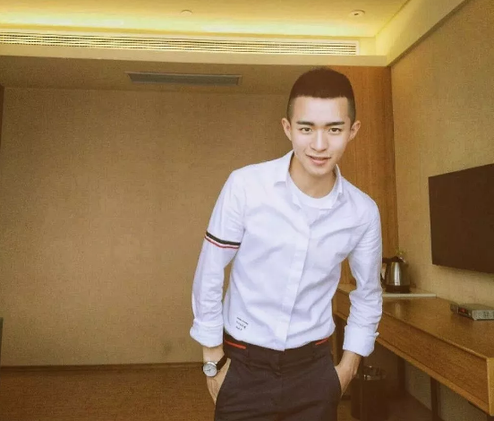 沿海上岸做起了眉妆博主，廖承宇变抖音咖，看国产网红如何自我洗白！ - 51虹马