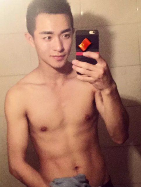 沿海上岸做起了眉妆博主，廖承宇变抖音咖，看国产网红如何自我洗白！ - 51虹马