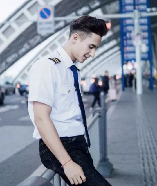 帅哥∣民航飞行学院的飞行员小哥哥，来自云端的制服诱惑！帅同 - 51虹马