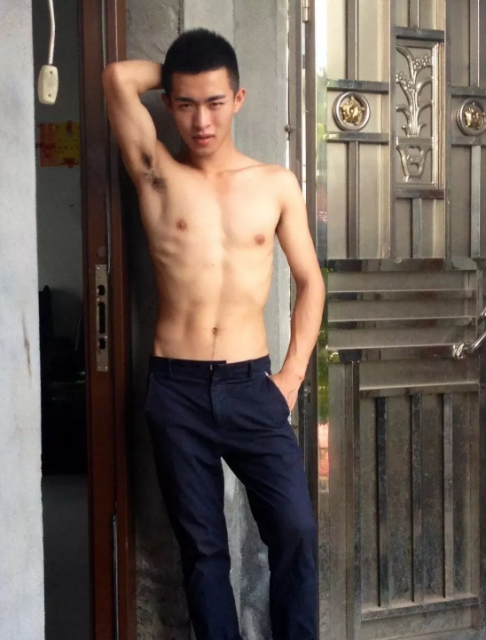 沿海上岸做起了眉妆博主，廖承宇变抖音咖，看国产网红如何自我洗白！ - 51虹马