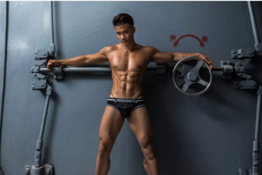 三周没见，手指很容易就进去了 - 51虹马