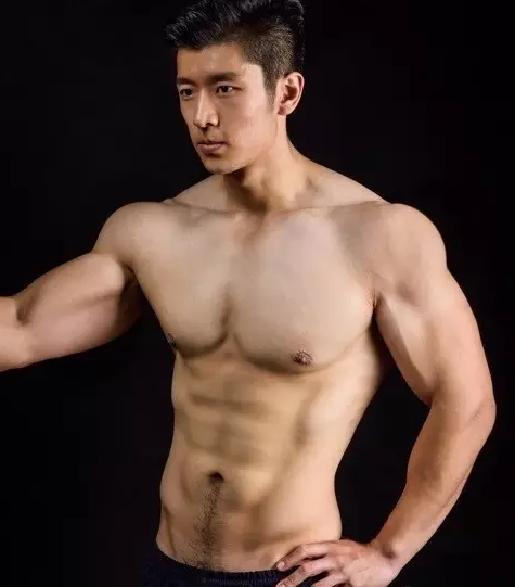 你们又要换老公了！93年肌肉小鲜肉萌帅萌帅的 - 51虹马