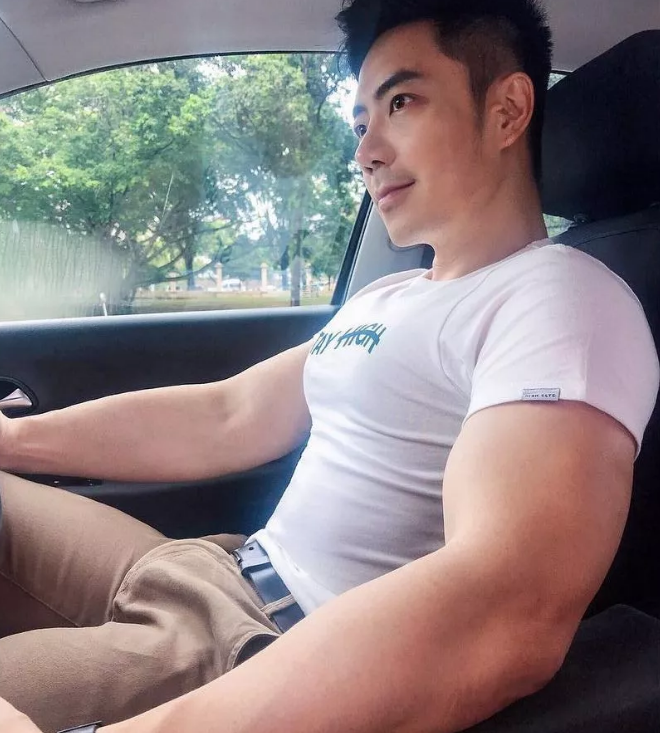 实在太大了！马来西亚歌手居然靠这个火了！ - 51虹马