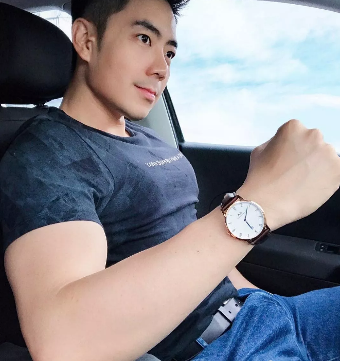 实在太大了！马来西亚歌手居然靠这个火了！ - 51虹马