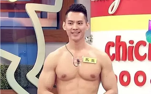 看点∣小S抓住不放的高颜值筋肉健身私教!帅了这么多年的名媛天菜!-51虹马