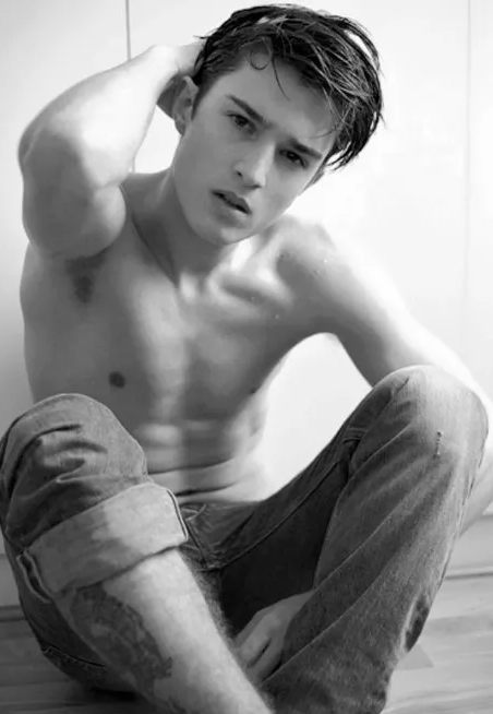 我终于不是纯1了-51虹马