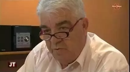 这个父亲不接受同性婚姻 却主持了gay儿子的婚礼-51虹马