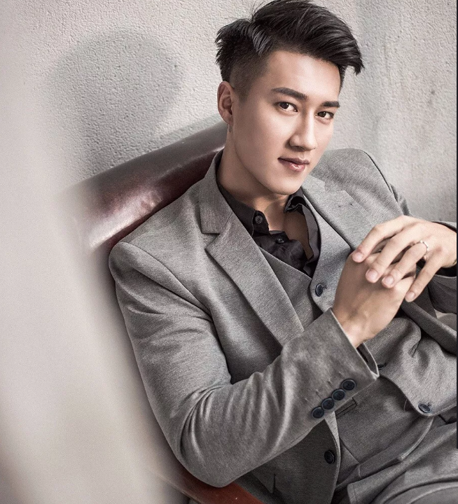 看点∣帅气小兵哥退役后当男模,健硕肌肉身材网友高呼“胸肌要炸了”! - 51虹马 看点∣帅气小兵哥退役后当男模,健硕肌肉身材网友高呼“胸肌要炸了”! - 51虹马