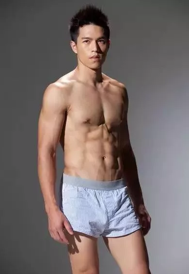 42寸胸肌豆花鲜肉加入男团晒肌，原来他还有这么多羞羞帅照！！ - 51虹马