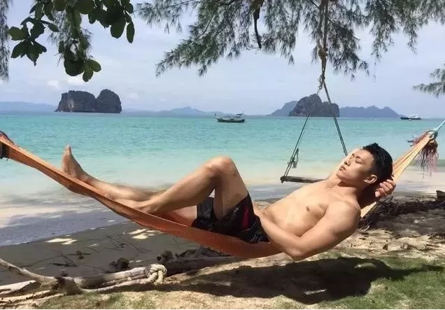 来自马来西亚的大D猛男，身材好到令人发狂！ - 51虹马