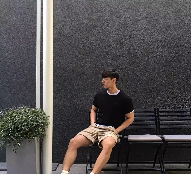 看点∣运动天菜大长腿大.鼻.子，肌肉身材少年感十足！被这枚行走的荷尔蒙扳弯…… - 51虹马